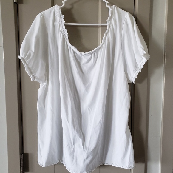 Cato beautiful feminine white top! Great condition - Picture 3 of 3